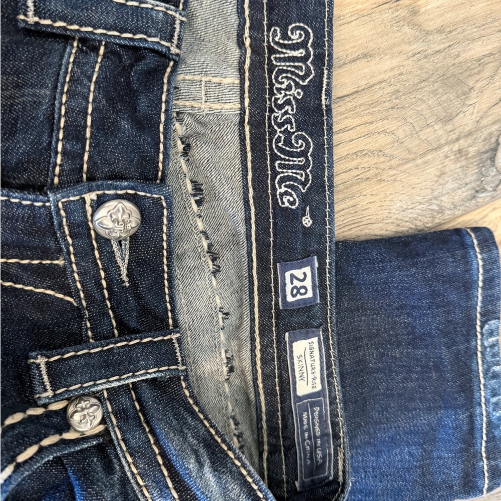 Miss Me Indigo Signature Cut Skinny Jeans with Peace Pocket Embroidery - Picture 9 of 9